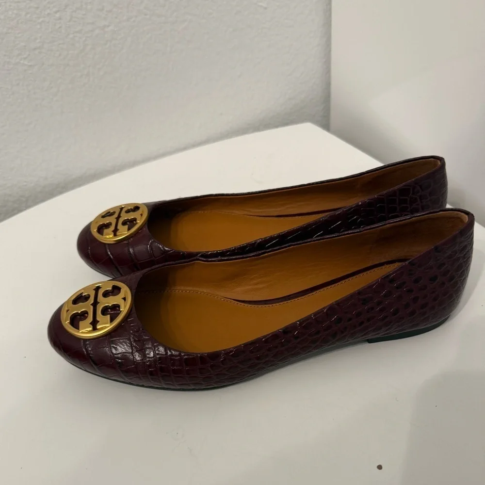 NWOT Tory Burch Burgundy Croc Embossed Leather Chelsea Ballet Flats Size 38.5